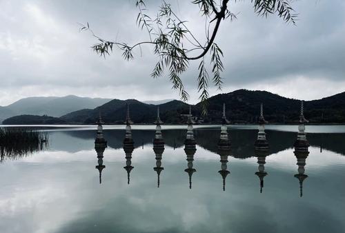 第二:【白洋湖心七塔】 —宁波慈溪县鸣鹤古镇-王珏 第二:【白洋湖心七塔】 —宁波慈溪县鸣鹤古镇-王珏