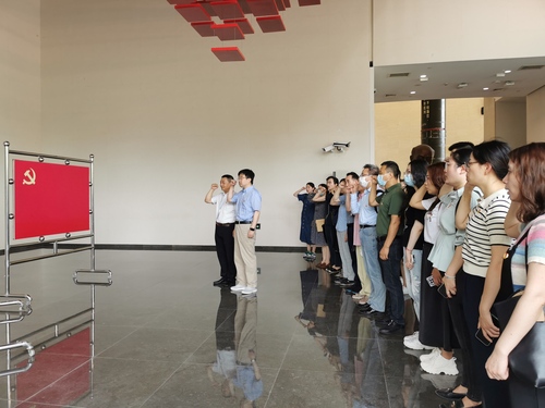 钱馆-宣誓 钱馆-宣誓