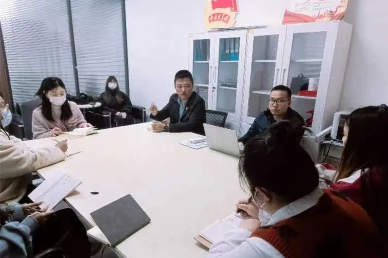 國際教育與人文學(xué)院舉行團(tuán)學(xué)骨干隊(duì)伍建設(shè)會議