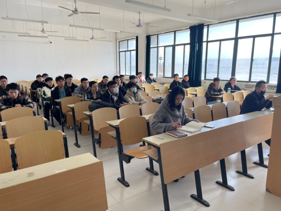【信科學(xué)院】工業(yè)自動(dòng)化系召開(kāi)期中教學(xué)檢查學(xué)生代表座談會(huì)