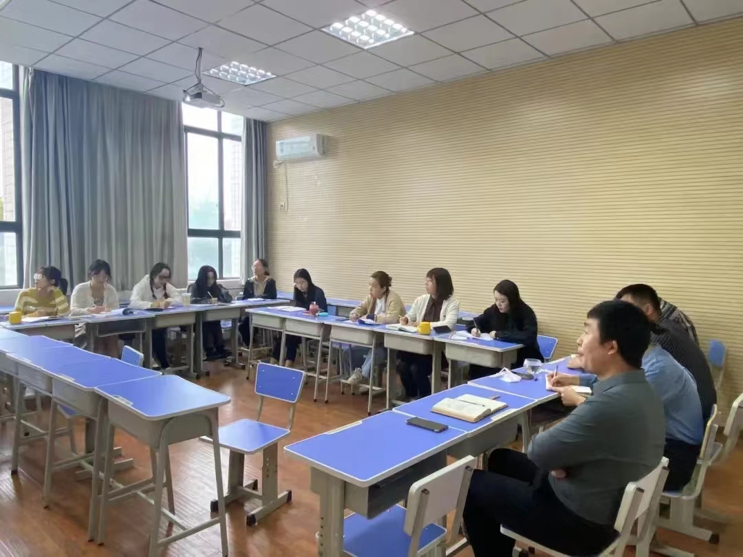 國際學院開展“凝心聚力 開拓創(chuàng)新”新學年輔導員專項工作系列培訓