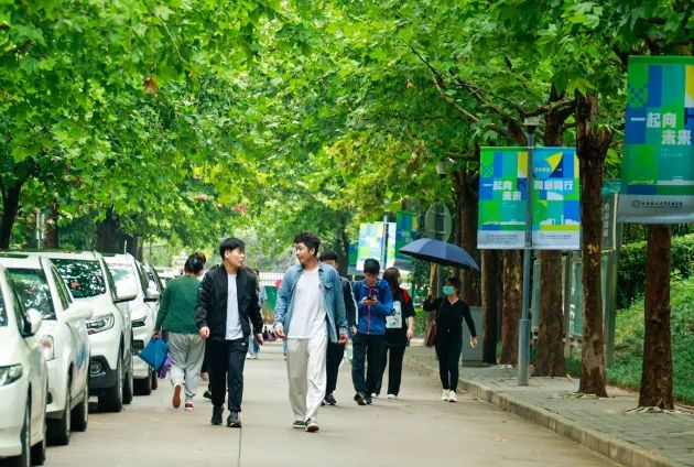 雙向奔赴！直擊科大高新線下教學(xué)第一天