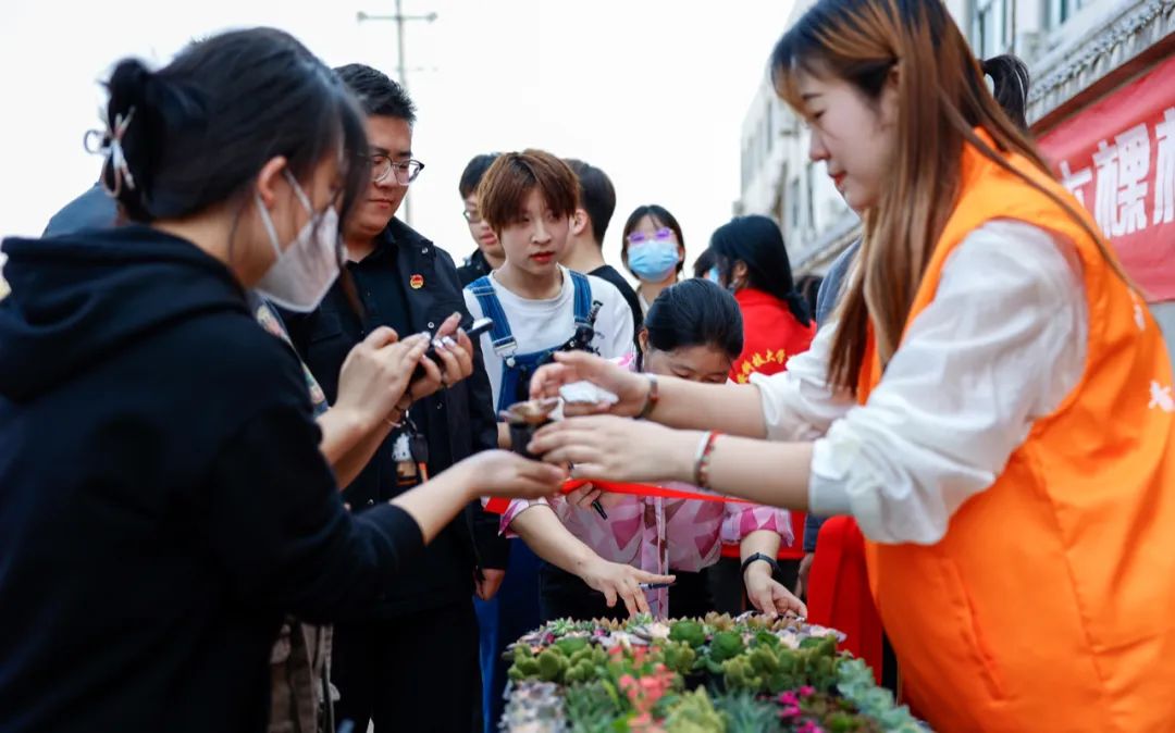 “我在科大高新，種了一個(gè)花園！”