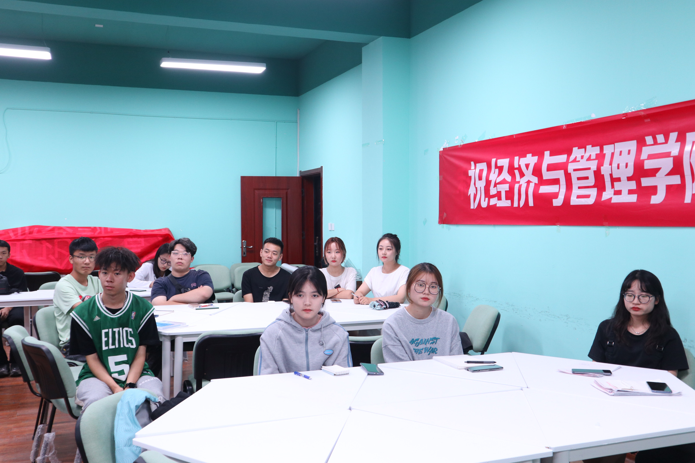 【經(jīng)管學(xué)院】舉辦2021級新生交流座談會