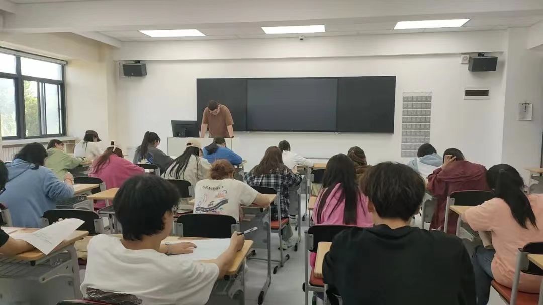 國(guó)際教育與人文學(xué)院團(tuán)課結(jié)業(yè)考試圓滿結(jié)束