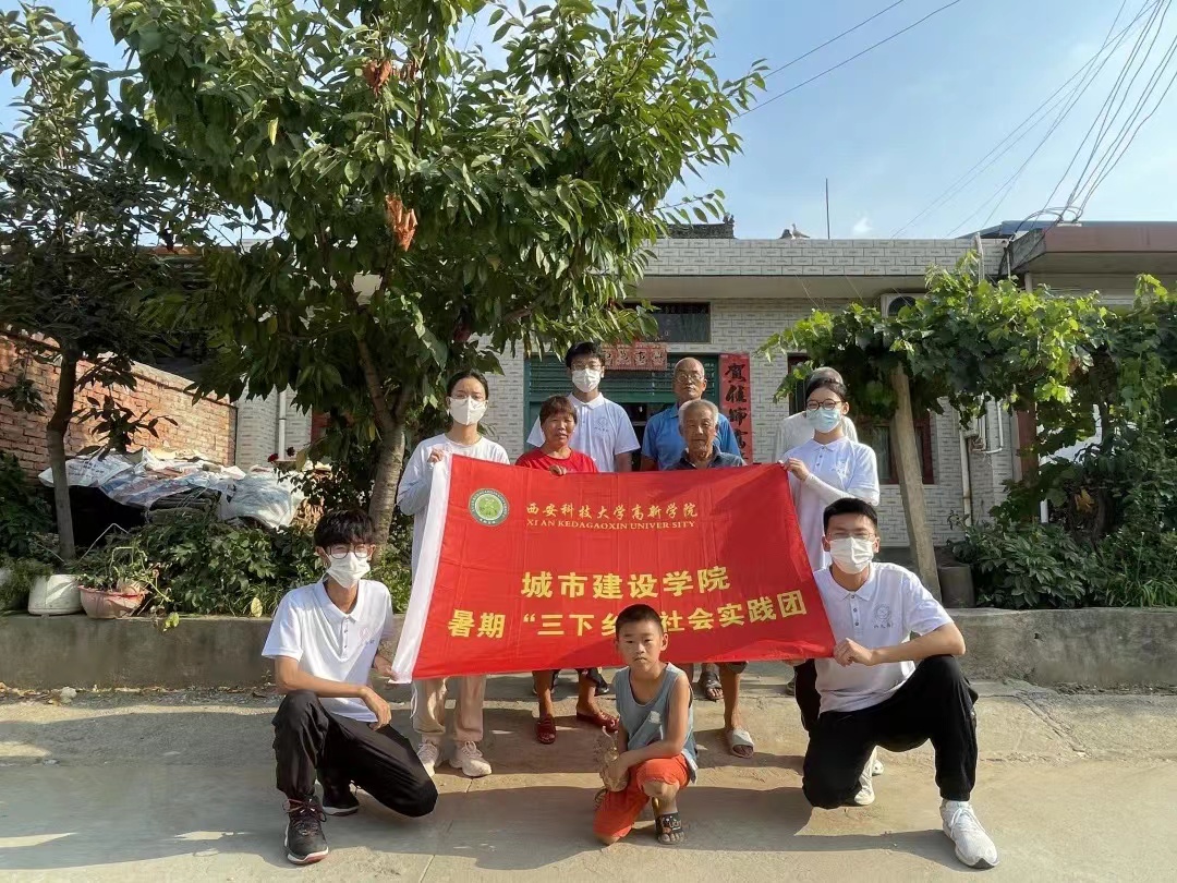 城市建設(shè)學(xué)院普法宣傳社會實踐團(tuán)開展“推進(jìn)綠色發(fā)展 建設(shè)美麗焦鎮(zhèn)”活動