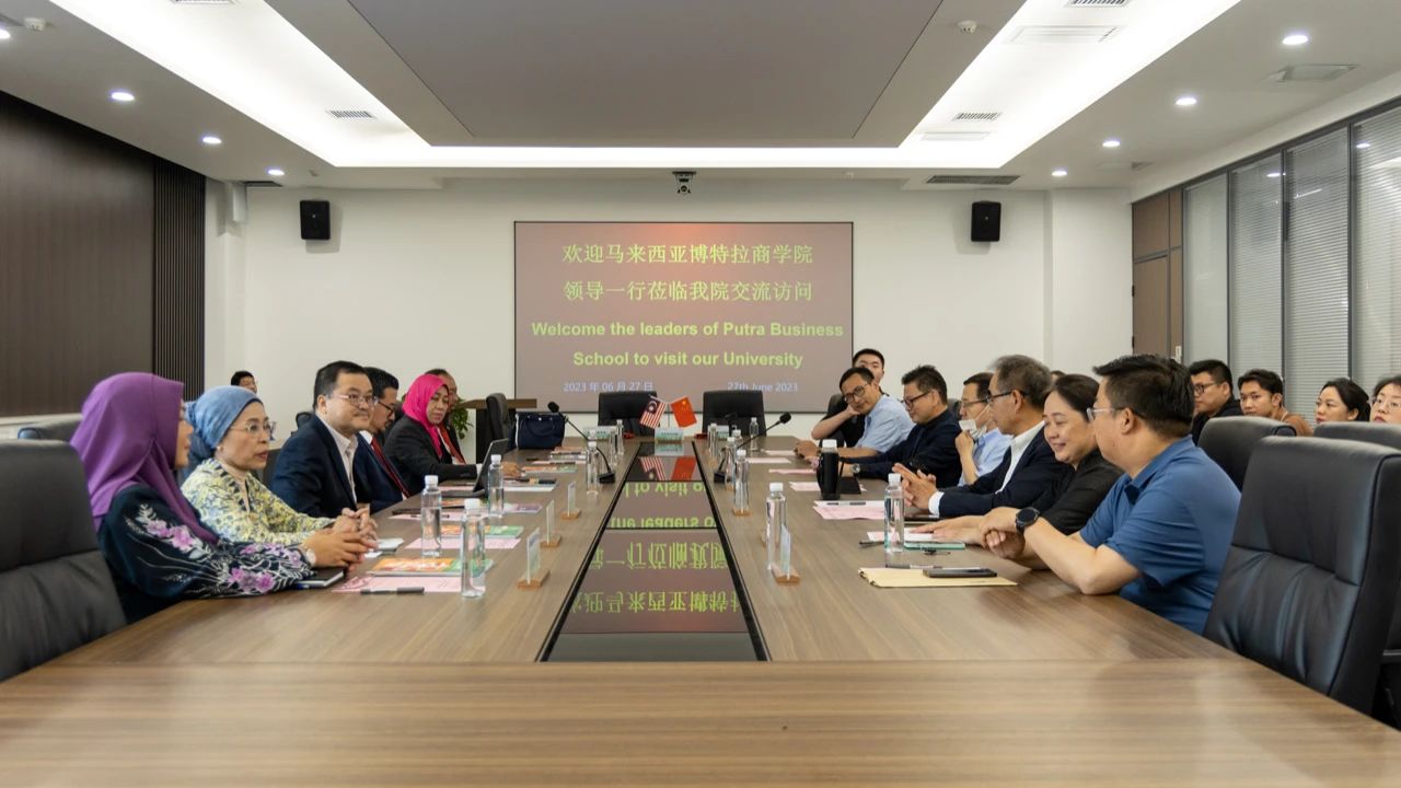 攜手同“新”！我校與馬來西亞博特拉商學院簽訂碩博聯(lián)合培養(yǎng)協(xié)議！