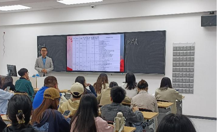 國際教育與人文學(xué)院召開2022-2023學(xué)年國家獎學(xué)金評選答辯會議