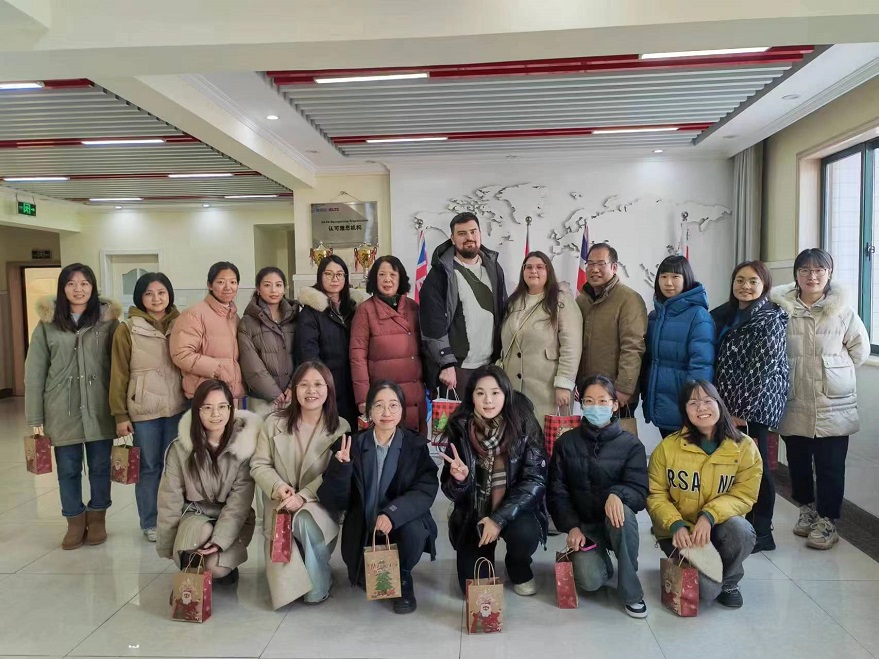 中外師生共慶圣誕，聯(lián)誼活動傳遞文化交流之聲