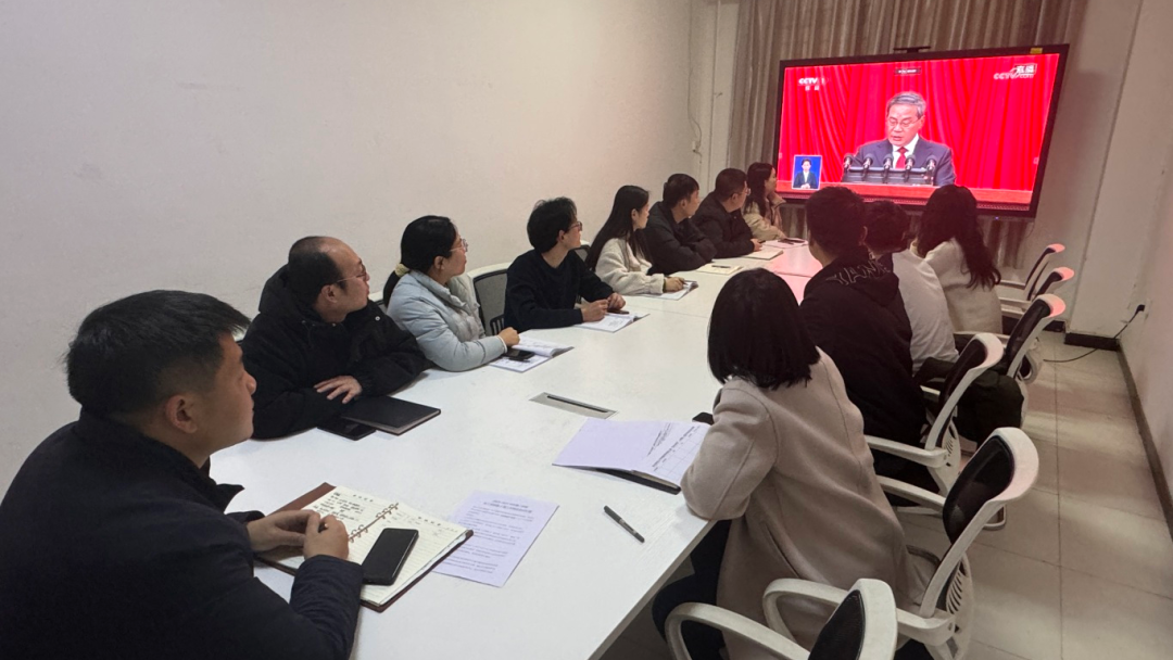 開啟學習“新”熱潮——新傳媒與藝術學院組織師生共學十四屆全國人大二次會議精神