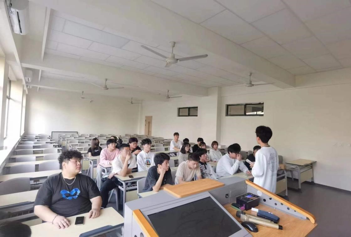 嘻哈社（封面圖及內(nèi)文圖）