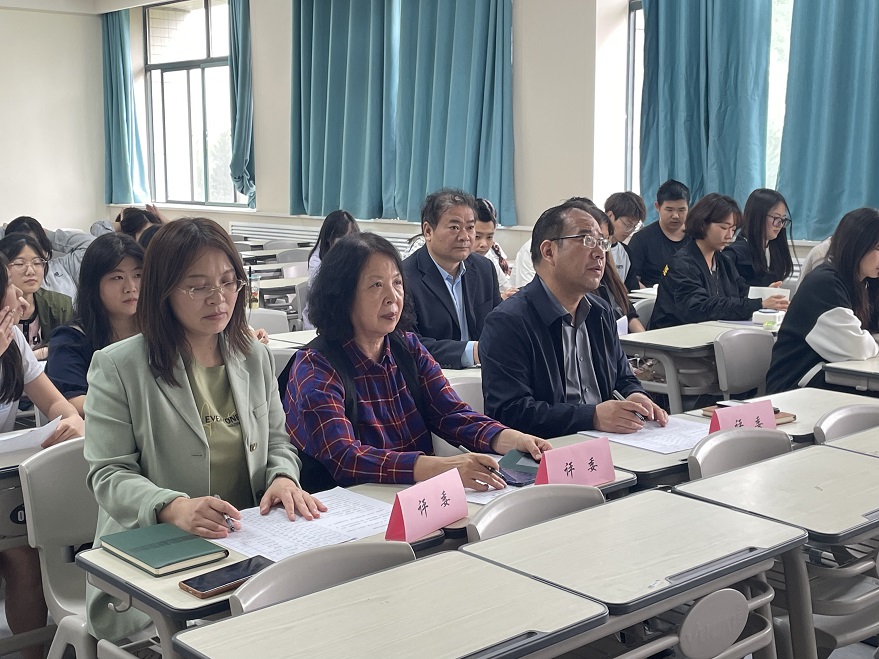 “以賽促學(xué) 以賽促教”——國際教育與人文學(xué)院英語教研室舉辦英語專業(yè)演講比賽